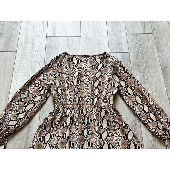 SHEIN animal print knee length/below the knee dress size M - Picture 2 of 12